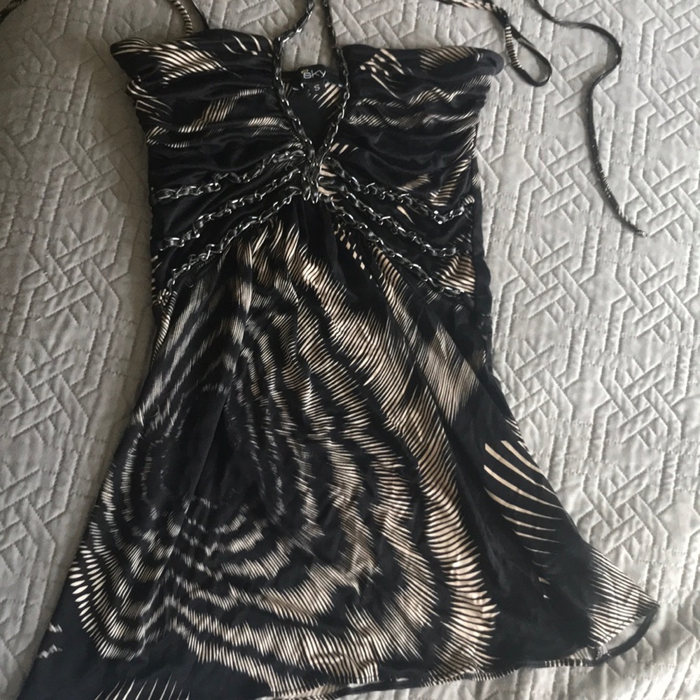 Sky Top with chain detail
